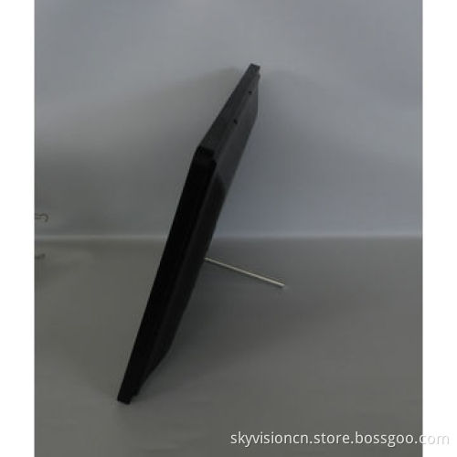 15-inch digital photo frame with slim body wall mountable